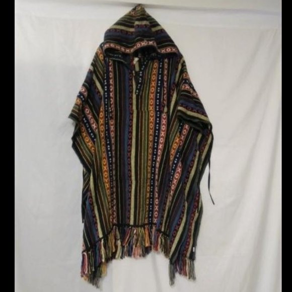 Hooded Boho Poncho - Picture 6 of 8